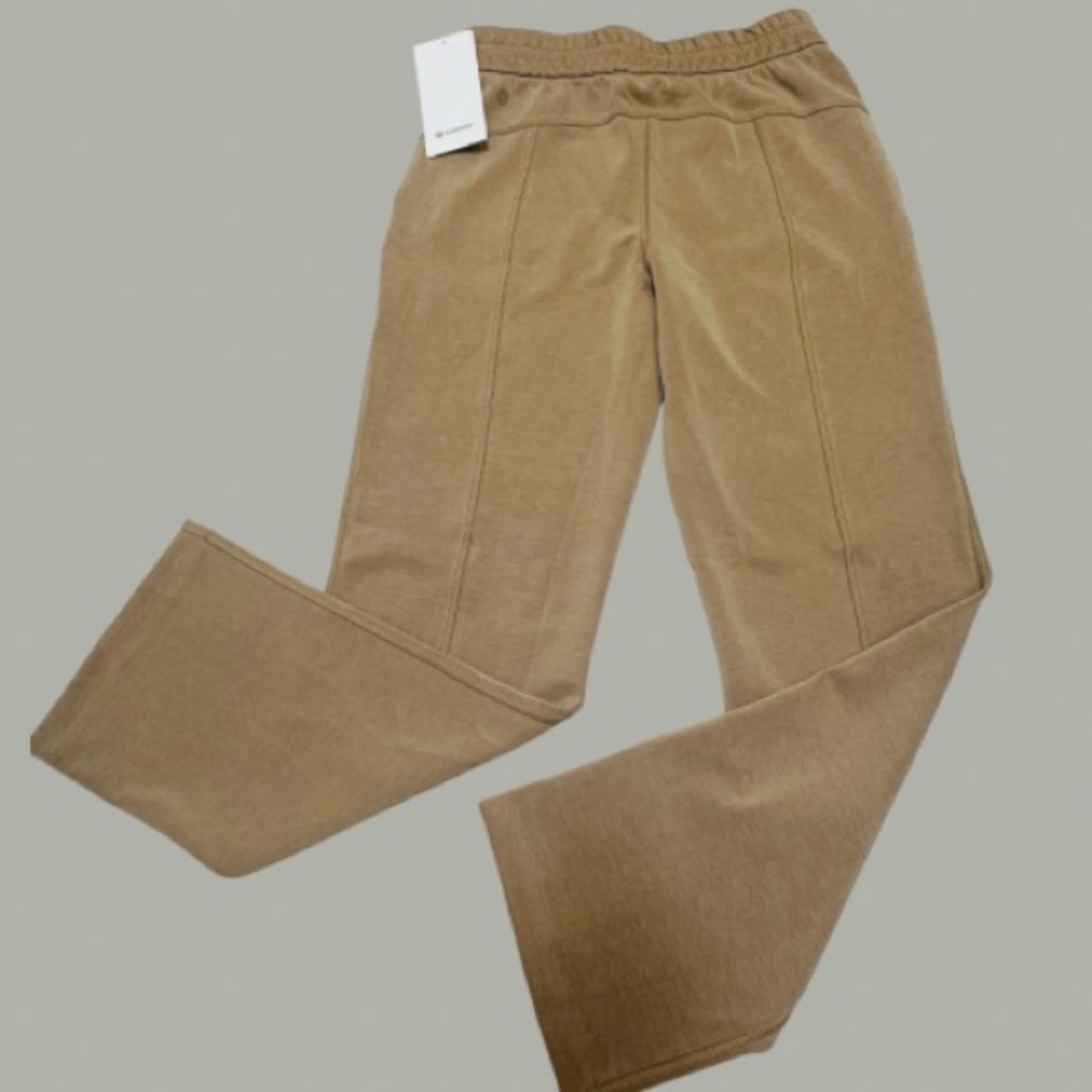 NWT Lululemon Softstreme High-Rise Pant Regular
Filbert Tan | 6